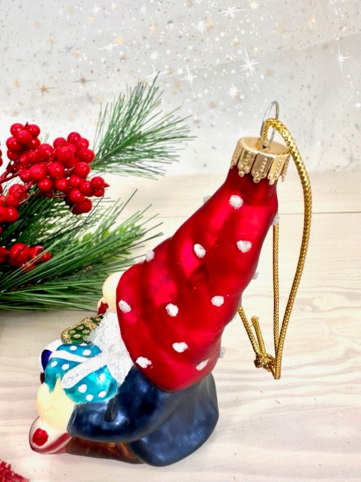 Gnome with Gift Bag Figurine Ornaments, 1/Box, 6/Case, 6 Pieces