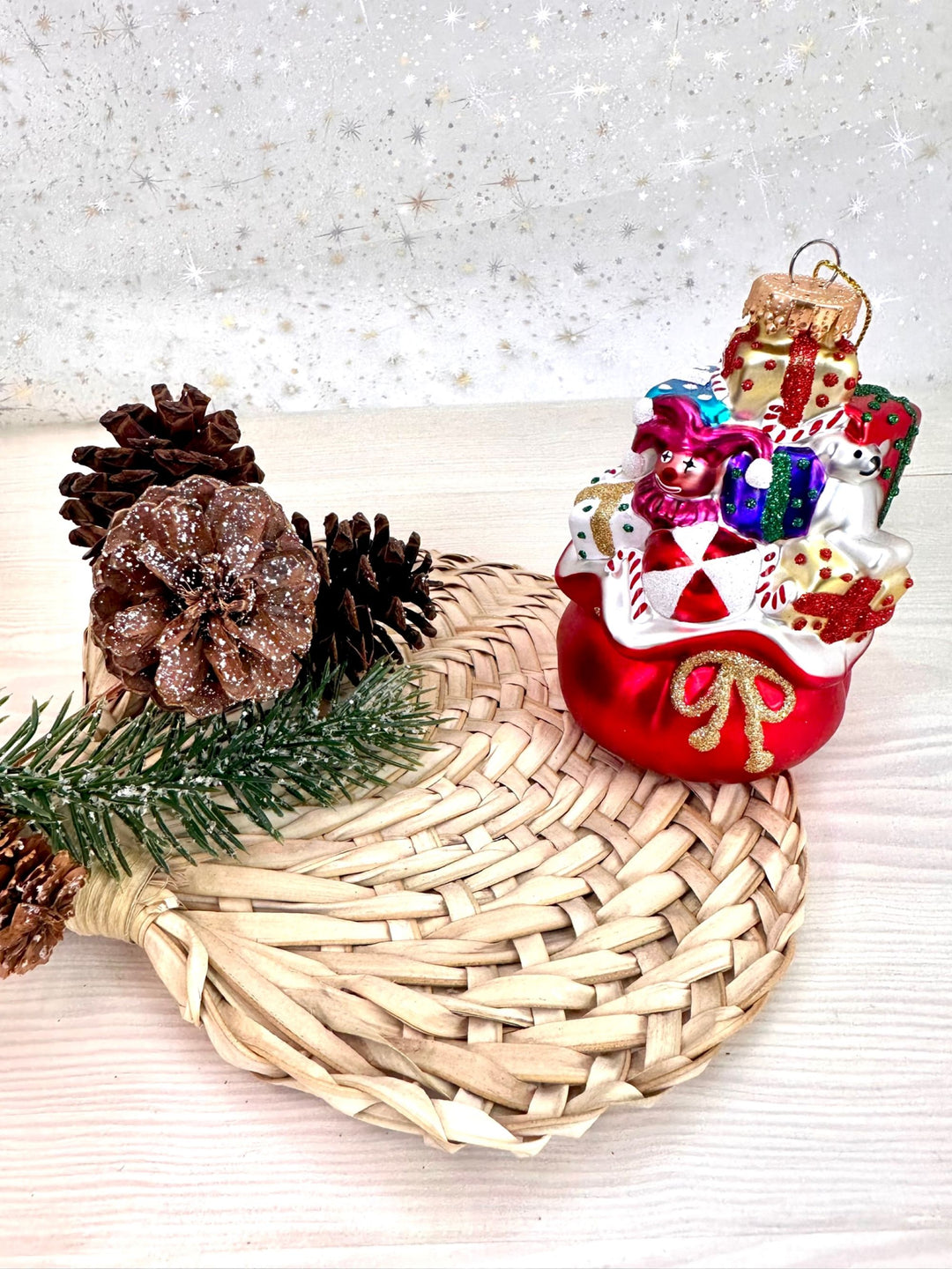 4" (100mm) Santa Bag Glass Figurine Ornaments, 1/Box, 6/Case, 6 Pieces