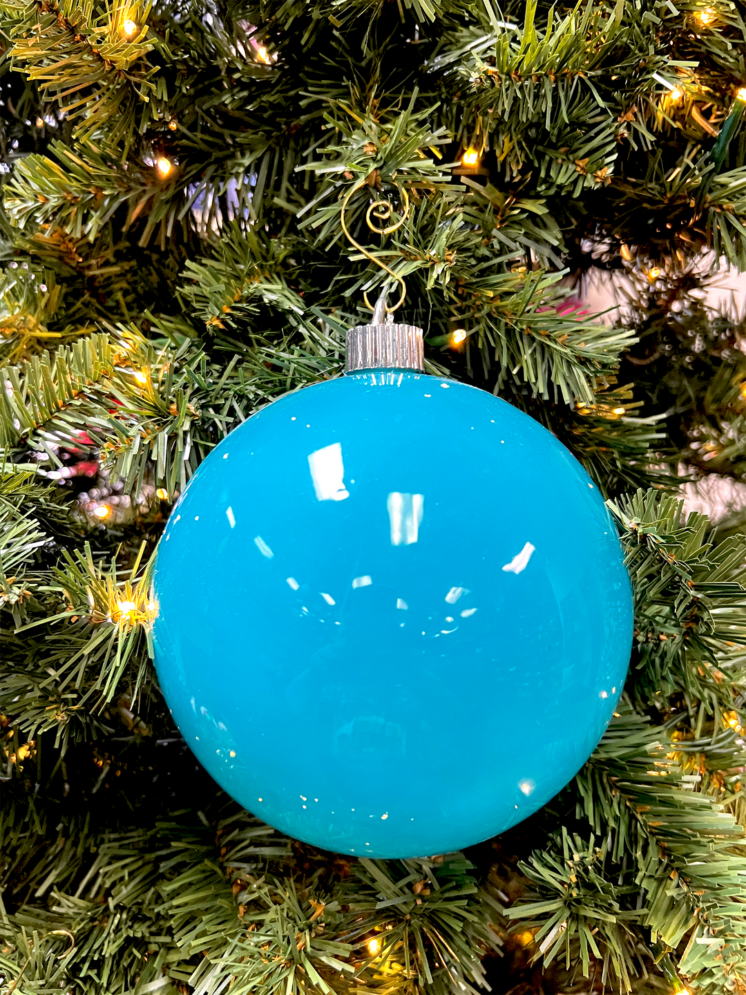 6" (150mm) Large Commercial Shatterproof Ball Ornaments, Pool Blue, 1/Box, 12/Case, 12 Pieces