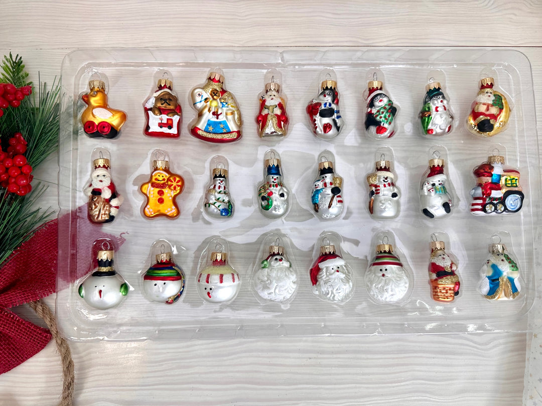 1 1/4" (32mm) Mini Advent Calendar Figurine Ornaments, 24/Box, 6/Case, 144 Pieces