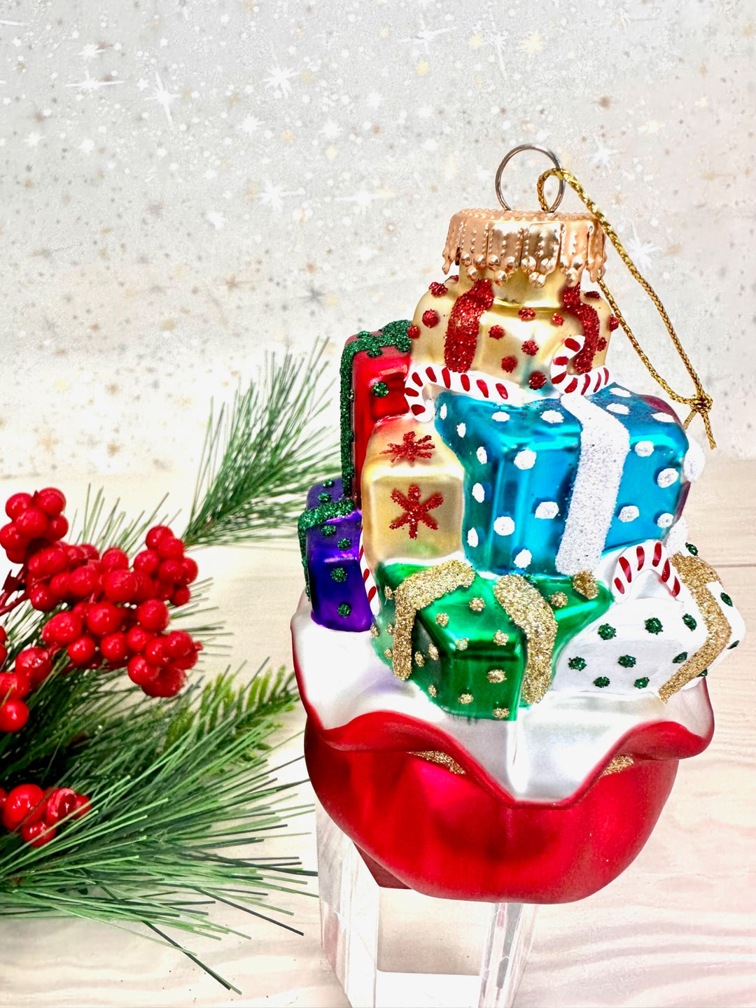 4" (100mm) Santa Bag Glass Figurine Ornaments, 1/Box, 6/Case, 6 Pieces